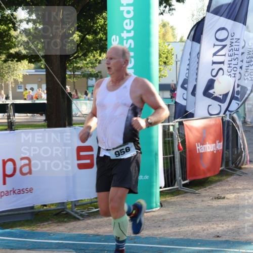 07.09.2025 - 19. Norderstedt Triathlon Luisa Fischer http://msf.ph/oto/8741682 07.09.2025 16:58:35 Ziel 956 meine-sportfotos.de