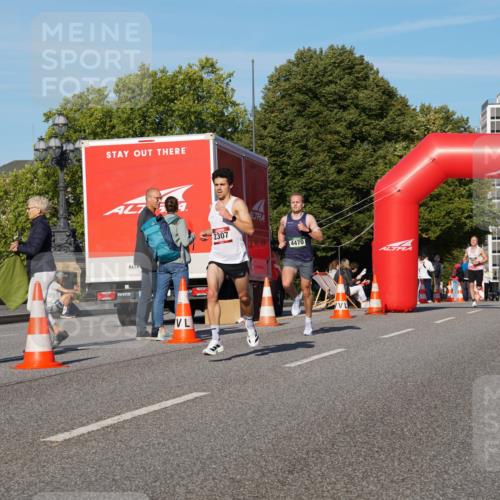 07.09.2025 - BARMER Alsterlauf Yannick Fuchs http://msf.ph/oto/8741727 07.09.2025 09:28:12 Laufen 2307, 4470 meine-sportfotos.de