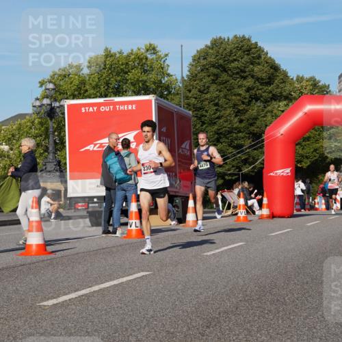07.09.2025 - BARMER Alsterlauf Yannick Fuchs http://msf.ph/oto/8741741 07.09.2025 09:28:12 Laufen 230, 4470 meine-sportfotos.de