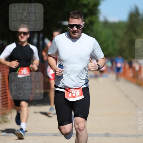 07.09.2025 - 19. Norderstedt Triathlon Michael Strokosch http://msf.ph/oto/8741756 07.09.2025 13:07:40 Laufen 709, 781, 788, 816, 1262 meine-sportfotos.de