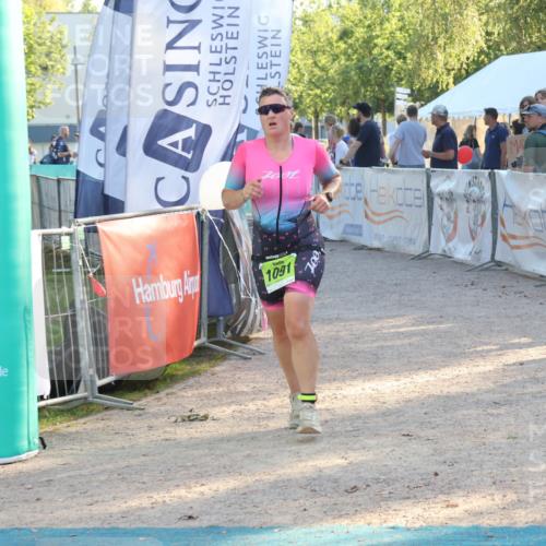 07.09.2025 - 19. Norderstedt Triathlon Luisa Fischer http://msf.ph/oto/8741761 07.09.2025 16:58:44 Ziel 953, 1091 meine-sportfotos.de