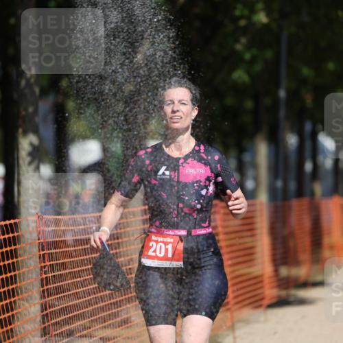 07.09.2025 - 19. Norderstedt Triathlon Michael Strokosch http://msf.ph/oto/8741775 07.09.2025 12:32:08 Laufen 201, 216, 741 meine-sportfotos.de