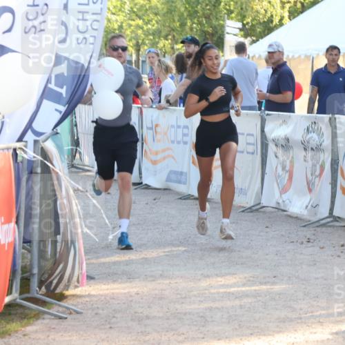 07.09.2025 - 19. Norderstedt Triathlon Luisa Fischer http://msf.ph/oto/8741785 07.09.2025 16:58:51 Ziel 951, 1091 meine-sportfotos.de