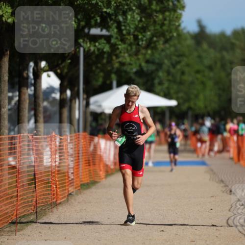 07.09.2025 - 19. Norderstedt Triathlon Michael Strokosch http://msf.ph/oto/8741823 07.09.2025 10:56:48 Laufen 98, 104 meine-sportfotos.de