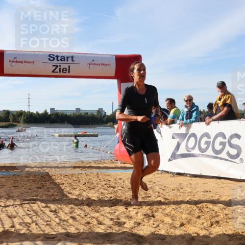 07.09.2025 - 19. Norderstedt Triathlon Luisa Fischer http://msf.ph/oto/8741865 07.09.2025 10:05:06 Schwimmen 1117 meine-sportfotos.de