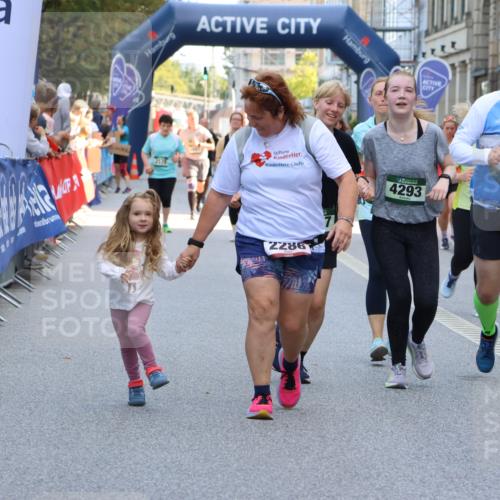 07.09.2025 - BARMER Alsterlauf Strokosch-Dieckow http://msf.ph/oto/8741884 07.09.2025 10:18:23 Ziel 2099, 2267, 2554, 2625, 3084, 3092, 3143, 3499, 4023, 4071, 4477, 4780, 8063 meine-sportfotos.de