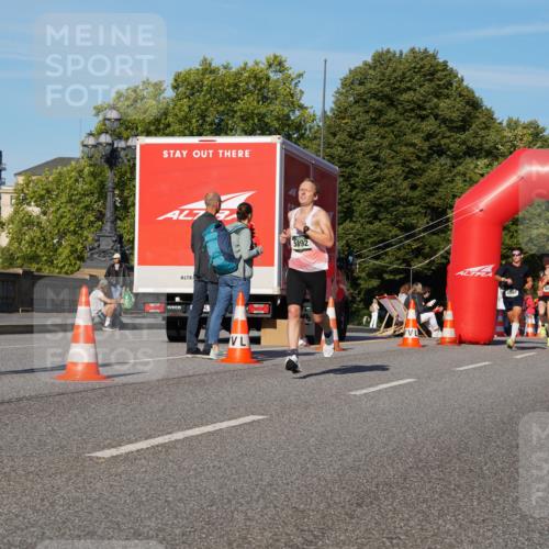 07.09.2025 - BARMER Alsterlauf Yannick Fuchs http://msf.ph/oto/8741916 07.09.2025 09:28:17 Laufen 5892 meine-sportfotos.de