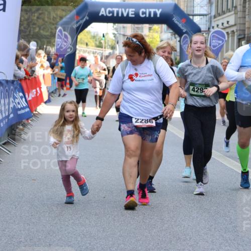 07.09.2025 - BARMER Alsterlauf Strokosch-Dieckow http://msf.ph/oto/8741926 07.09.2025 10:18:23 Ziel 2099, 2267, 2554, 2625, 3084, 3092, 3143, 3499, 4023, 4071, 4477, 4780, 8063 meine-sportfotos.de