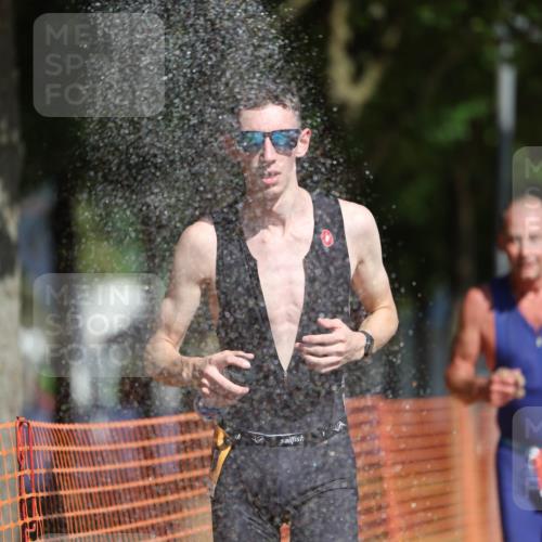 07.09.2025 - 19. Norderstedt Triathlon Michael Strokosch http://msf.ph/oto/8741945 07.09.2025 11:54:19 Laufen 821, 1200 meine-sportfotos.de