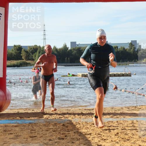 07.09.2025 - 19. Norderstedt Triathlon Luisa Fischer http://msf.ph/oto/8741960 07.09.2025 10:05:18 Schwimmen 1110, 1151 meine-sportfotos.de