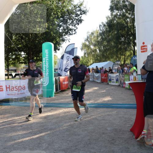 07.09.2025 - 19. Norderstedt Triathlon Luisa Fischer http://msf.ph/oto/8741978 07.09.2025 16:59:05 Ziel 1558, 1560 meine-sportfotos.de