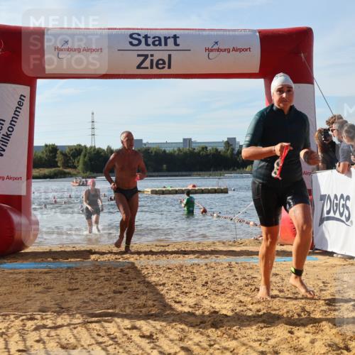 07.09.2025 - 19. Norderstedt Triathlon Luisa Fischer http://msf.ph/oto/8741980 07.09.2025 10:05:19 Schwimmen 1110, 1141, 1151 meine-sportfotos.de