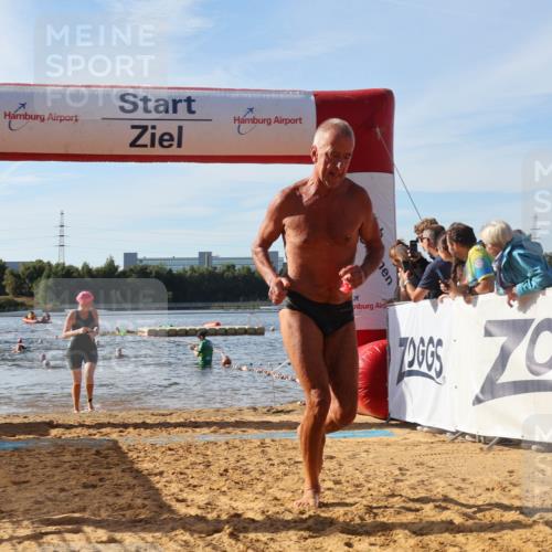 07.09.2025 - 19. Norderstedt Triathlon Luisa Fischer http://msf.ph/oto/8742015 07.09.2025 10:05:22 Schwimmen 1110, 1141, 1151 meine-sportfotos.de