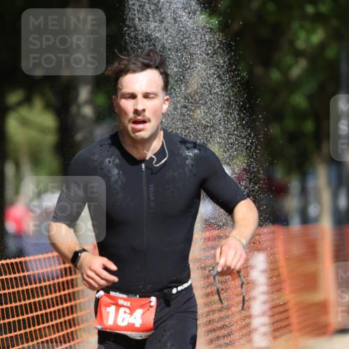 07.09.2025 - 19. Norderstedt Triathlon Michael Strokosch http://msf.ph/oto/8742026 07.09.2025 12:32:17 Laufen 164, 216, 234, 1349 meine-sportfotos.de