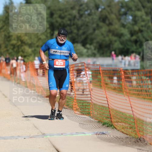 07.09.2025 - 19. Norderstedt Triathlon Michael Strokosch http://msf.ph/oto/8742030 07.09.2025 13:07:53 Laufen 825, 828 meine-sportfotos.de
