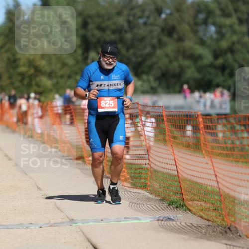 07.09.2025 - 19. Norderstedt Triathlon Michael Strokosch http://msf.ph/oto/8742050 07.09.2025 13:07:54 Laufen 825, 828 meine-sportfotos.de