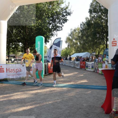 07.09.2025 - 19. Norderstedt Triathlon Luisa Fischer http://msf.ph/oto/8742056 07.09.2025 16:59:13 Ziel 949 meine-sportfotos.de