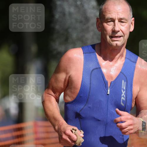 07.09.2025 - 19. Norderstedt Triathlon Michael Strokosch http://msf.ph/oto/8742058 07.09.2025 11:54:22 Laufen 821, 1189, 1200 meine-sportfotos.de