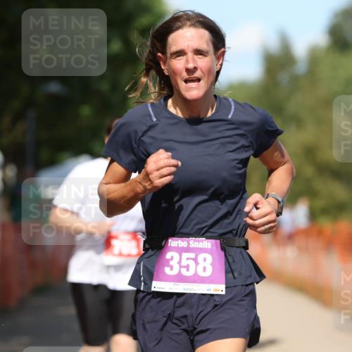 07.09.2025 - 19. Norderstedt Triathlon Michael Strokosch http://msf.ph/oto/8742103 07.09.2025 13:53:07 Laufen 358, 708 meine-sportfotos.de
