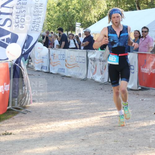 07.09.2025 - 19. Norderstedt Triathlon Luisa Fischer http://msf.ph/oto/8742110 07.09.2025 16:59:25 Ziel 882 meine-sportfotos.de