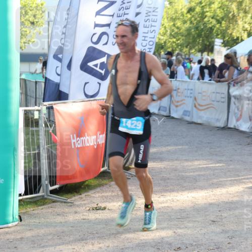 07.09.2025 - 19. Norderstedt Triathlon Luisa Fischer http://msf.ph/oto/8742153 07.09.2025 16:59:42 Ziel 1429 meine-sportfotos.de
