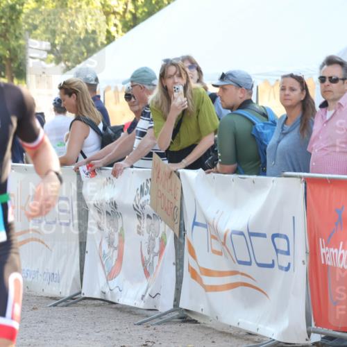 07.09.2025 - 19. Norderstedt Triathlon Luisa Fischer http://msf.ph/oto/8742166 07.09.2025 16:59:48 Ziel 414, 1429 meine-sportfotos.de