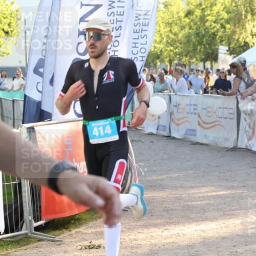 07.09.2025 - 19. Norderstedt Triathlon Luisa Fischer http://msf.ph/oto/8742191 07.09.2025 16:59:49 Ziel 414, 1429 meine-sportfotos.de