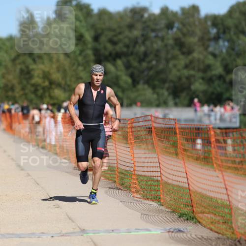 07.09.2025 - 19. Norderstedt Triathlon Michael Strokosch http://msf.ph/oto/8742225 07.09.2025 13:08:04 Laufen 150, 698, 1331 meine-sportfotos.de