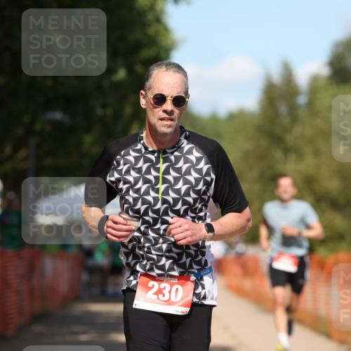 07.09.2025 - 19. Norderstedt Triathlon Michael Strokosch http://msf.ph/oto/8742228 07.09.2025 13:53:24 Laufen 230, 790, 805 meine-sportfotos.de