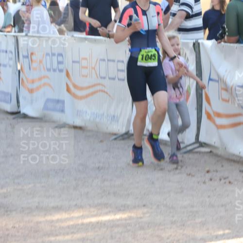 07.09.2025 - 19. Norderstedt Triathlon Luisa Fischer http://msf.ph/oto/8742229 07.09.2025 16:59:52 Ziel 414 meine-sportfotos.de
