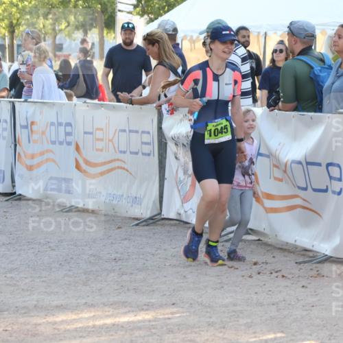 07.09.2025 - 19. Norderstedt Triathlon Luisa Fischer http://msf.ph/oto/8742236 07.09.2025 16:59:53 Ziel 414, 1045 meine-sportfotos.de