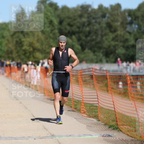 07.09.2025 - 19. Norderstedt Triathlon Michael Strokosch http://msf.ph/oto/8742241 07.09.2025 13:08:04 Laufen 150, 698, 1331 meine-sportfotos.de