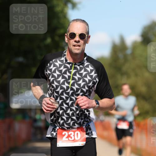 07.09.2025 - 19. Norderstedt Triathlon Michael Strokosch http://msf.ph/oto/8742247 07.09.2025 13:53:25 Laufen 230, 790, 805 meine-sportfotos.de