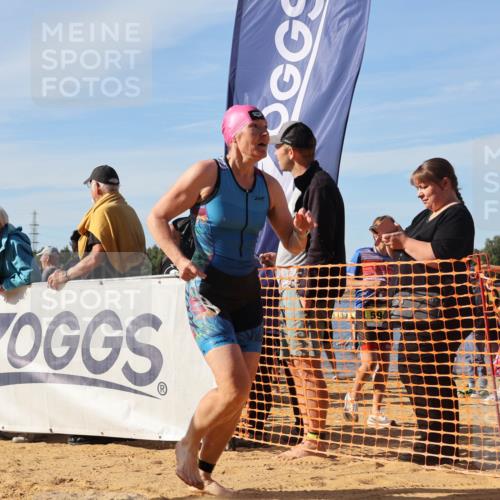 07.09.2025 - 19. Norderstedt Triathlon Luisa Fischer http://msf.ph/oto/8742248 07.09.2025 10:05:45 Schwimmen 1111, 1119, 1127 meine-sportfotos.de