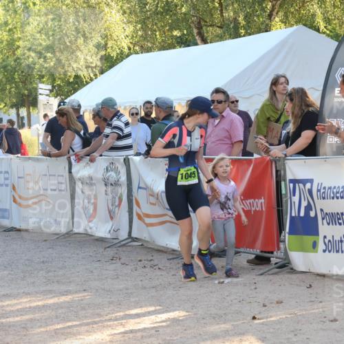 07.09.2025 - 19. Norderstedt Triathlon Luisa Fischer http://msf.ph/oto/8742262 07.09.2025 16:59:54 Ziel 414, 1045 meine-sportfotos.de