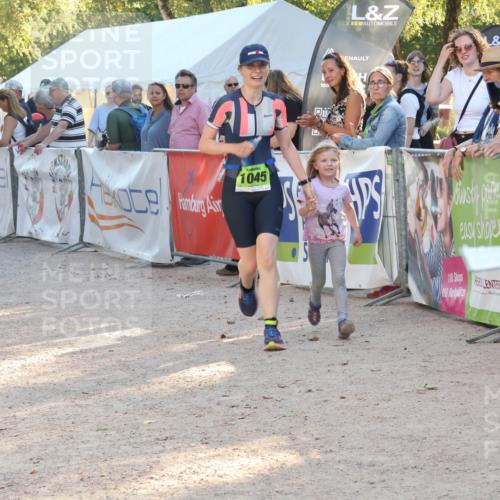 07.09.2025 - 19. Norderstedt Triathlon Luisa Fischer http://msf.ph/oto/8742300 07.09.2025 16:59:55 Ziel 414, 1045 meine-sportfotos.de