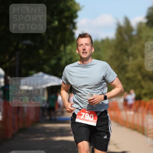 07.09.2025 - 19. Norderstedt Triathlon Michael Strokosch http://msf.ph/oto/8742302 07.09.2025 13:53:28 Laufen 230, 790 meine-sportfotos.de
