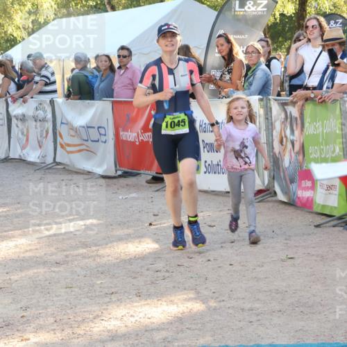 07.09.2025 - 19. Norderstedt Triathlon Luisa Fischer http://msf.ph/oto/8742312 07.09.2025 16:59:56 Ziel 414, 1045, 1568 meine-sportfotos.de