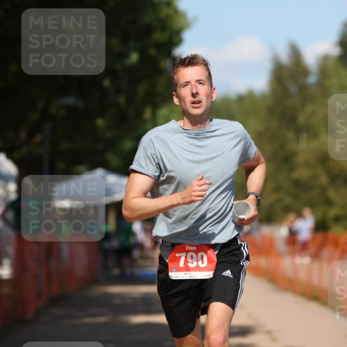 07.09.2025 - 19. Norderstedt Triathlon Michael Strokosch http://msf.ph/oto/8742315 07.09.2025 13:53:28 Laufen 230, 790 meine-sportfotos.de