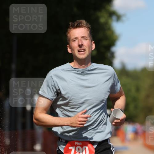 07.09.2025 - 19. Norderstedt Triathlon Michael Strokosch http://msf.ph/oto/8742353 07.09.2025 13:53:29 Laufen 230, 790 meine-sportfotos.de