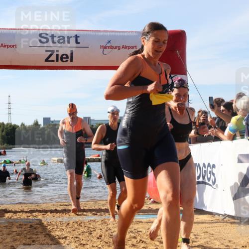 07.09.2025 - 19. Norderstedt Triathlon Luisa Fischer http://msf.ph/oto/8742381 07.09.2025 10:05:54 Schwimmen 1111, 1114, 1119, 1126, 1131, 1132, 1135, 1144, 1146 meine-sportfotos.de