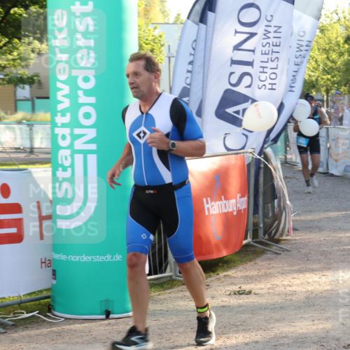 07.09.2025 - 19. Norderstedt Triathlon Luisa Fischer http://msf.ph/oto/8742423 07.09.2025 17:00:01 Ziel 1045, 1568 meine-sportfotos.de