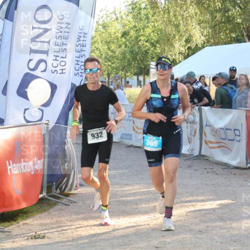 07.09.2025 - 19. Norderstedt Triathlon Luisa Fischer http://msf.ph/oto/8742490 07.09.2025 17:00:06 Ziel 365, 932, 1568 meine-sportfotos.de