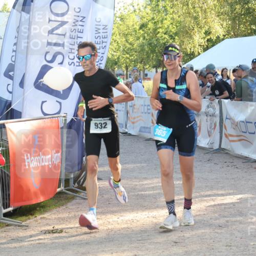 07.09.2025 - 19. Norderstedt Triathlon Luisa Fischer http://msf.ph/oto/8742495 07.09.2025 17:00:06 Ziel 365, 932, 1568 meine-sportfotos.de