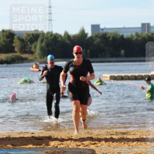 07.09.2025 - 19. Norderstedt Triathlon Luisa Fischer http://msf.ph/oto/8742496 07.09.2025 10:06:01 Schwimmen 1111, 1112, 1114, 1126, 1131, 1132, 1135, 1140, 1144, 1146 meine-sportfotos.de