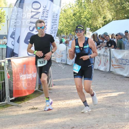 07.09.2025 - 19. Norderstedt Triathlon Luisa Fischer http://msf.ph/oto/8742499 07.09.2025 17:00:06 Ziel 365, 932, 1568 meine-sportfotos.de