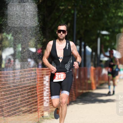07.09.2025 - 19. Norderstedt Triathlon Michael Strokosch http://msf.ph/oto/8742513 07.09.2025 13:08:16 Laufen 167, 205, 212, 249 meine-sportfotos.de