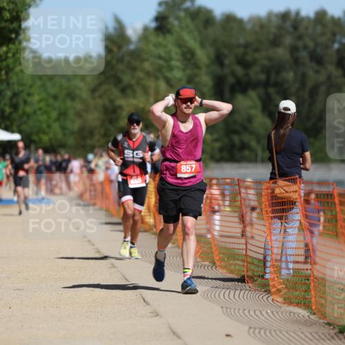 07.09.2025 - 19. Norderstedt Triathlon Michael Strokosch http://msf.ph/oto/8742514 07.09.2025 12:32:44 Laufen 695, 857 meine-sportfotos.de