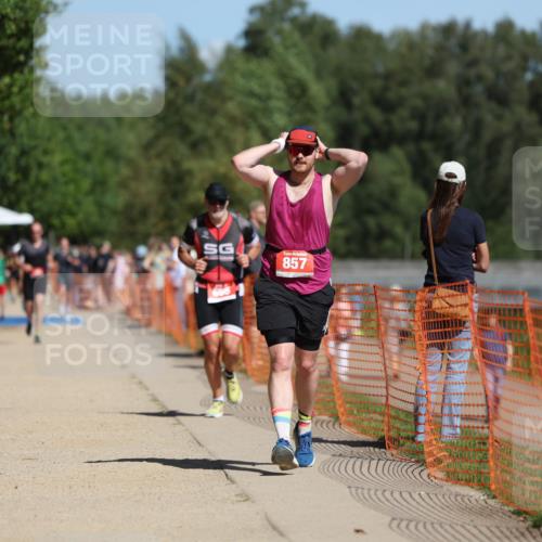 07.09.2025 - 19. Norderstedt Triathlon Michael Strokosch http://msf.ph/oto/8742526 07.09.2025 12:32:44 Laufen 695, 857 meine-sportfotos.de