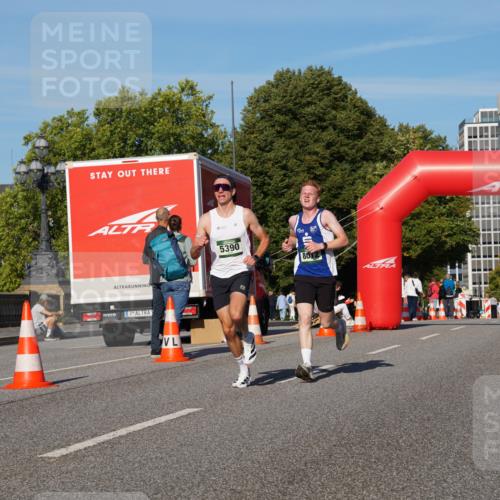 07.09.2025 - BARMER Alsterlauf Yannick Fuchs http://msf.ph/oto/8742541 07.09.2025 09:28:34 Laufen 5390, 801 meine-sportfotos.de